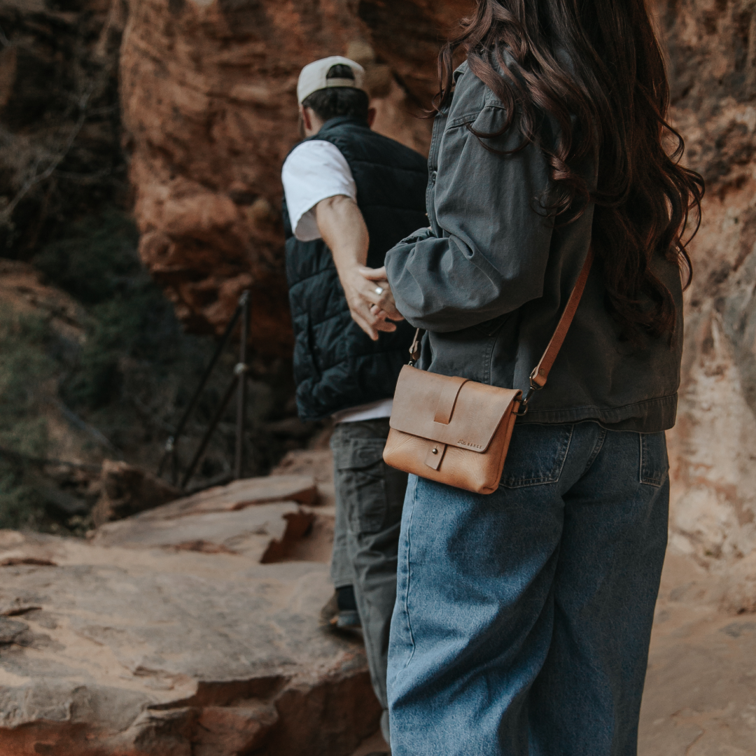Augusta Crossbody – Range Leather Co