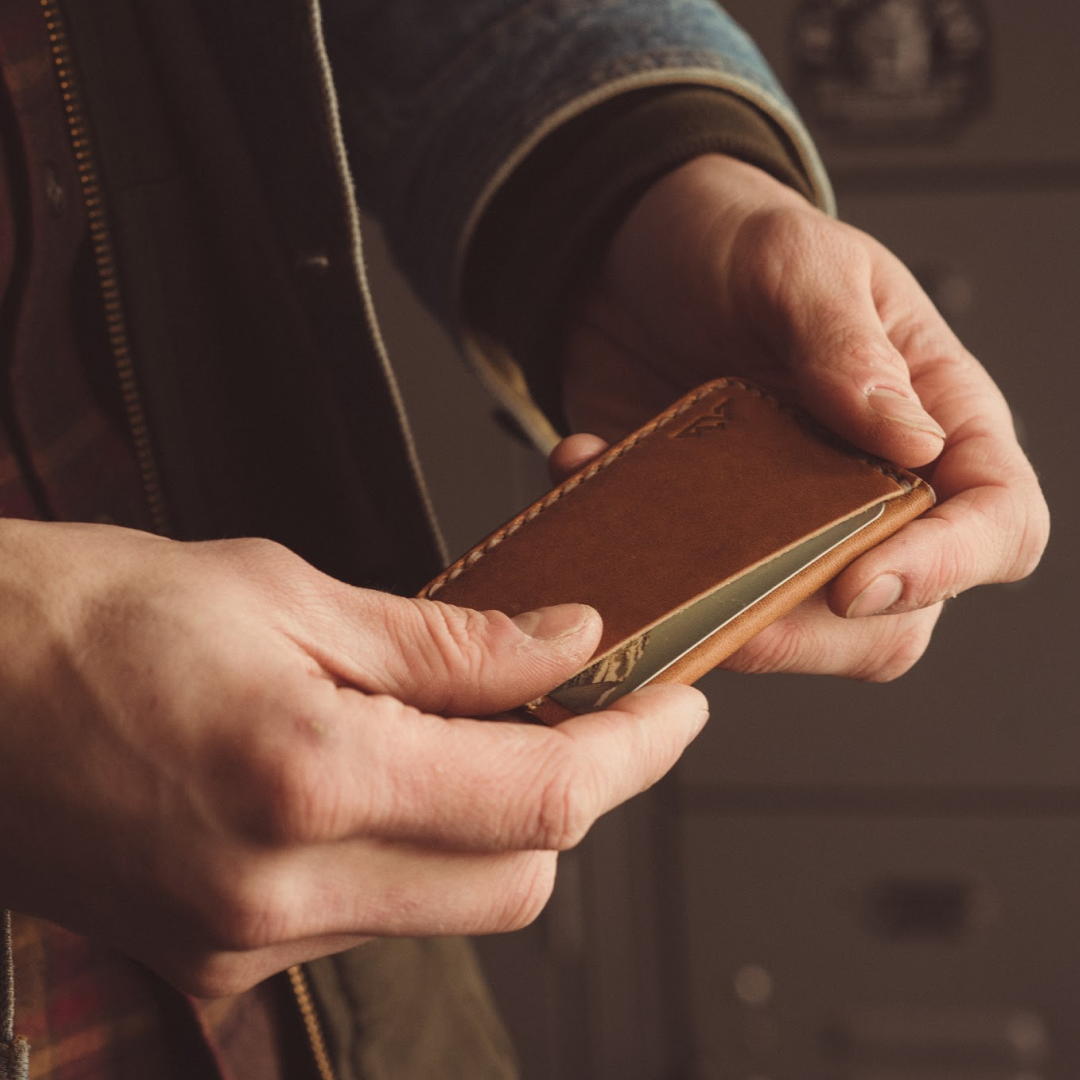 Minimalist Leather Bifold Wallet in Natural Chromexcel - Thursday